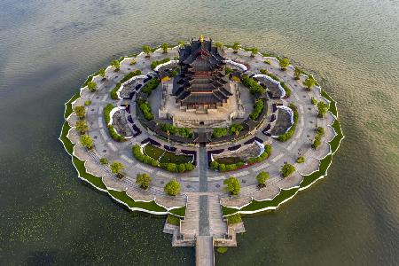 The Goddess of Mercy Pavilion of Zhongyuan Temple in Suzhou