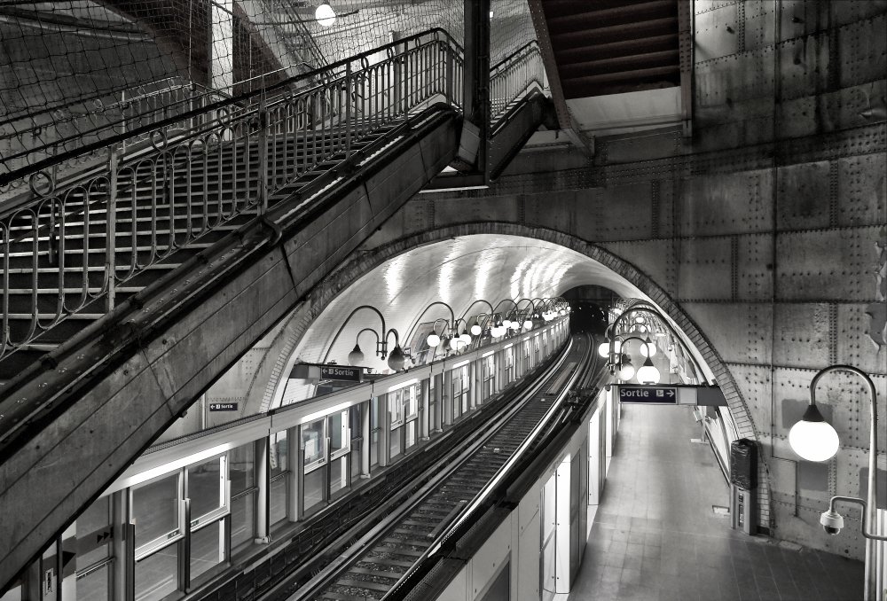 Metro - Paris von Renate Reichert