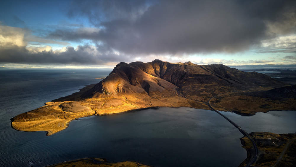 Peninsula von Ricardo Gayan