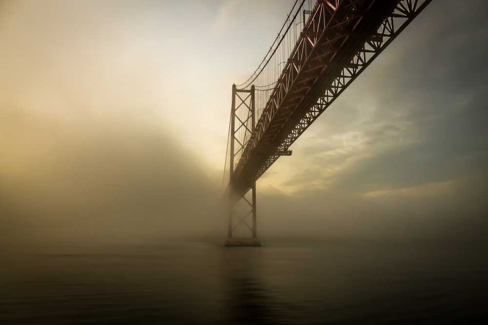 Fading Bridge... von Ricardo Mateus