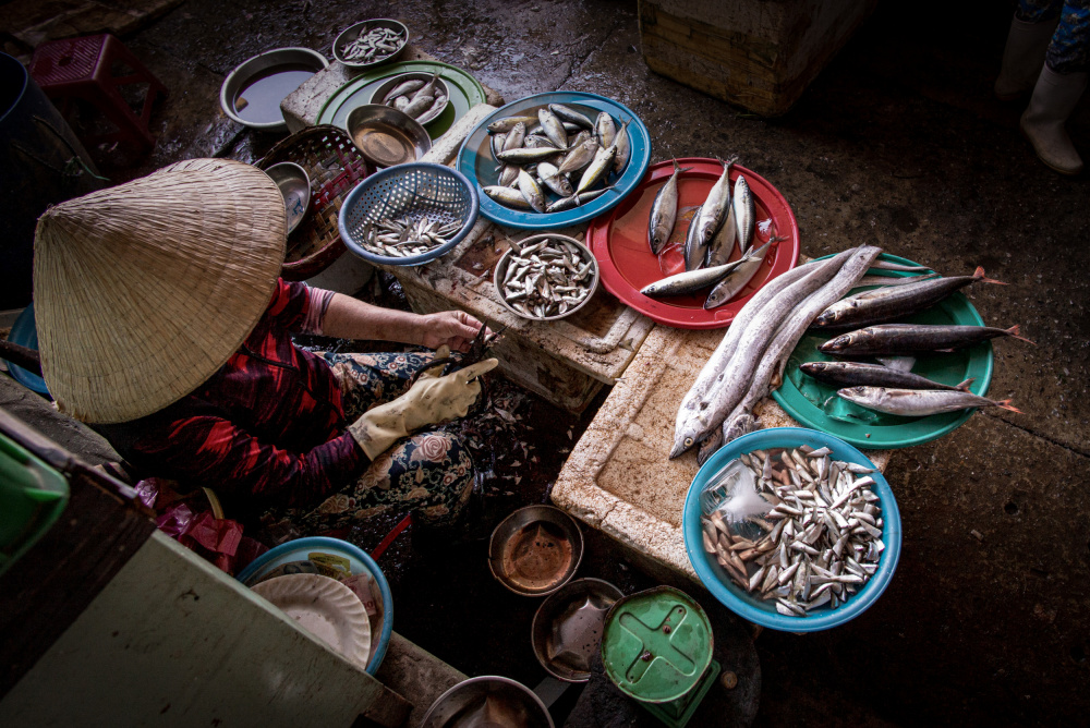 Fisherwoman von Richard Coulstock