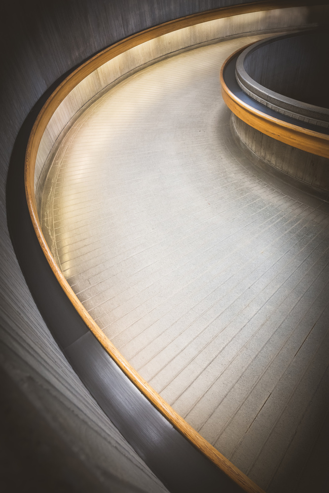 Staircase at Ottawa Train Station von Richard Huang