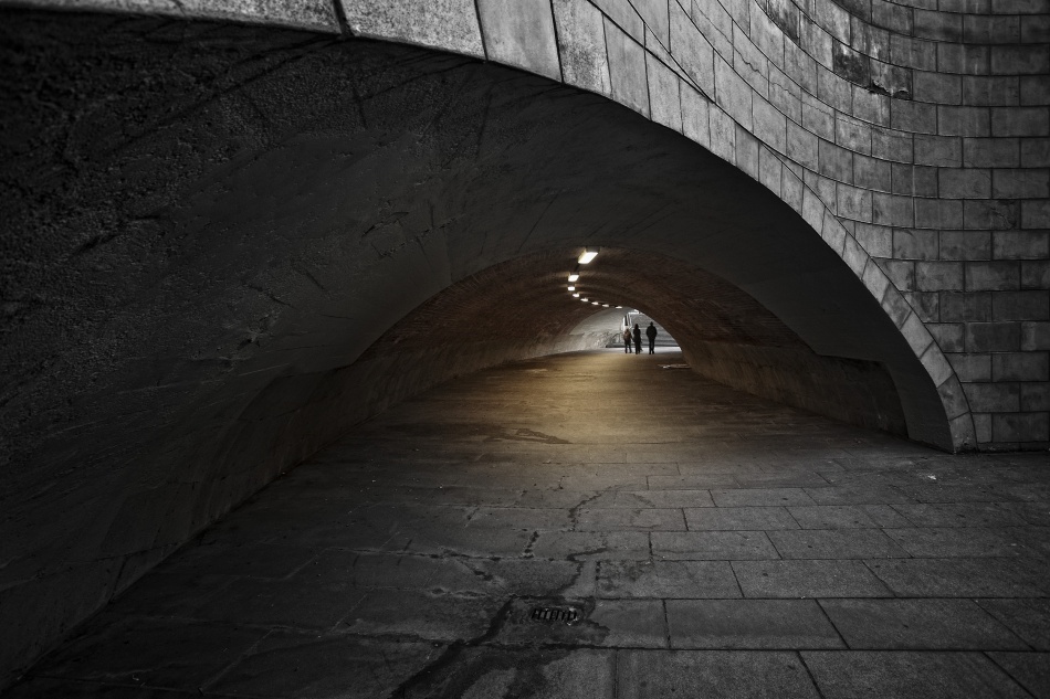 Under the bridge von Ricky Siegers