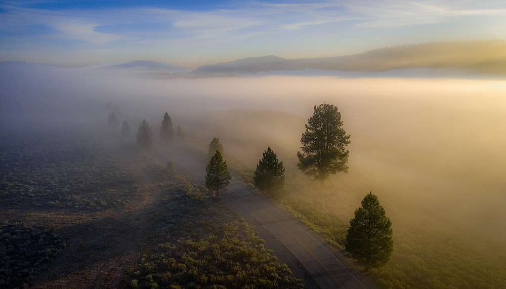 Mountain Sunrise von Rob Darby