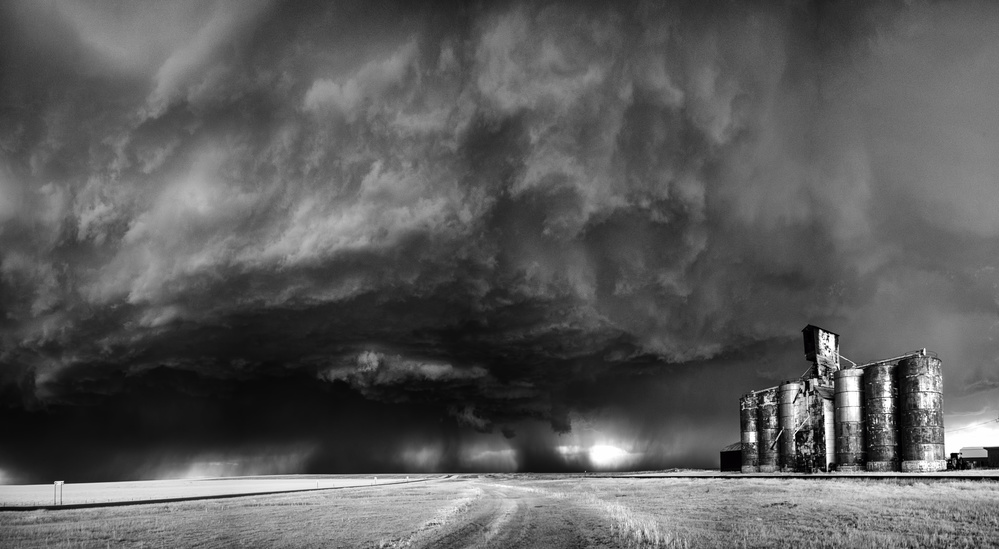 Storm Silo 002 von Rob Darby