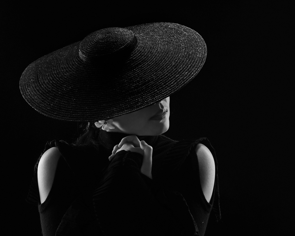 The black hat von Rob Li