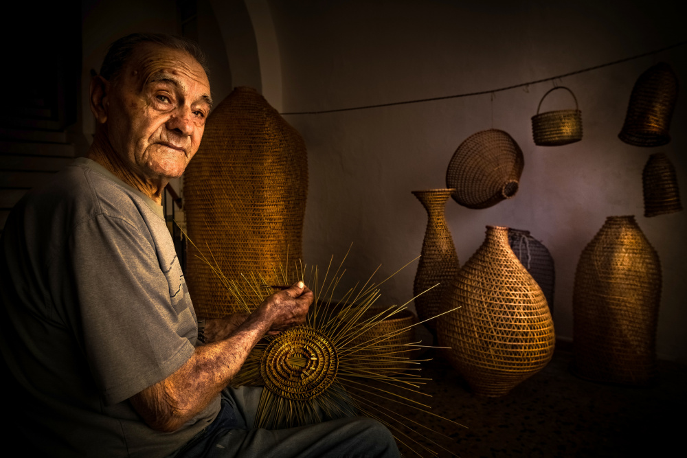 The basket maker von Roberto Rampinelli