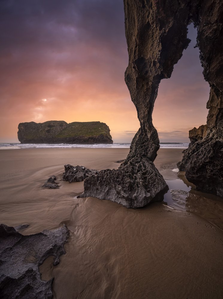 Giants foot von Rodrigo Núñez Buj