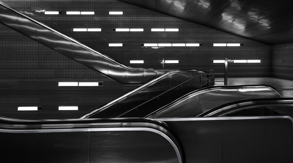 A Bunch of Escalators von Roland Weber