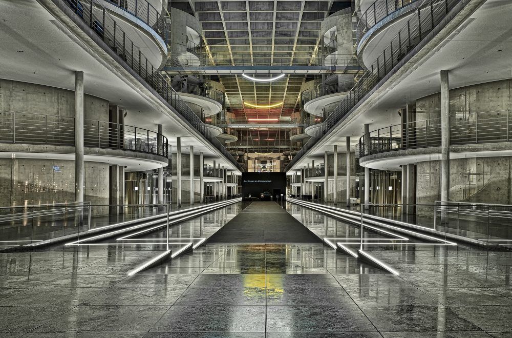 ... inside &quot;Paul-Löbe Haus&quot; von Rolf Lampert