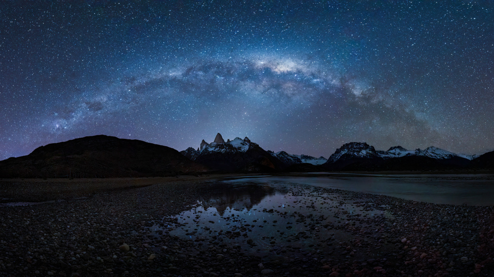 Milky Way Over Mountain Fitz Roy von Rong Wei