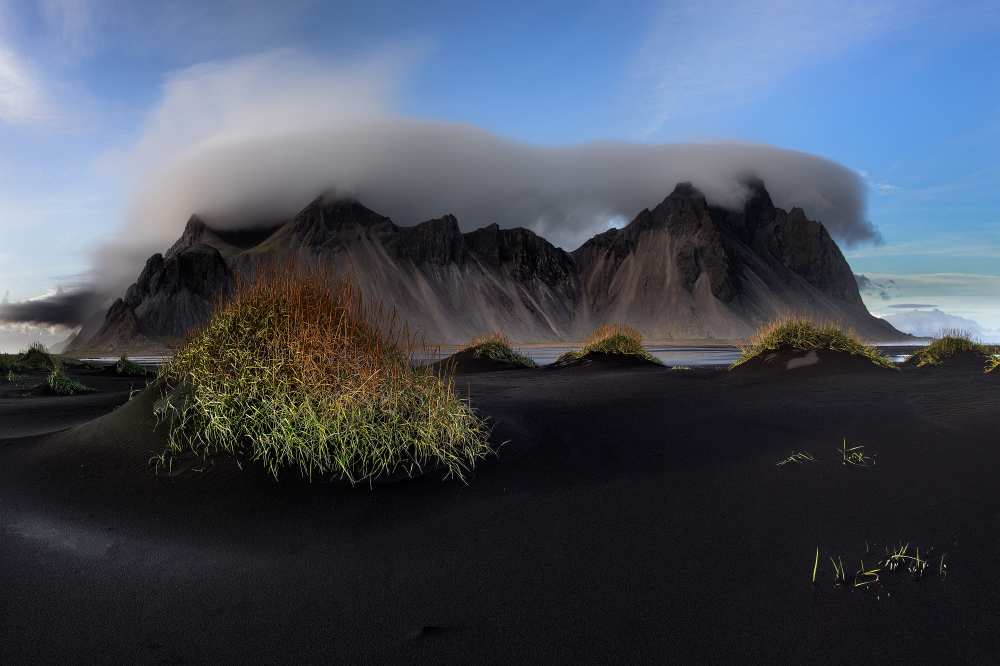 Stokksnes and Vestrahorn - The VatnajA¶kull region von Ronny Olsson