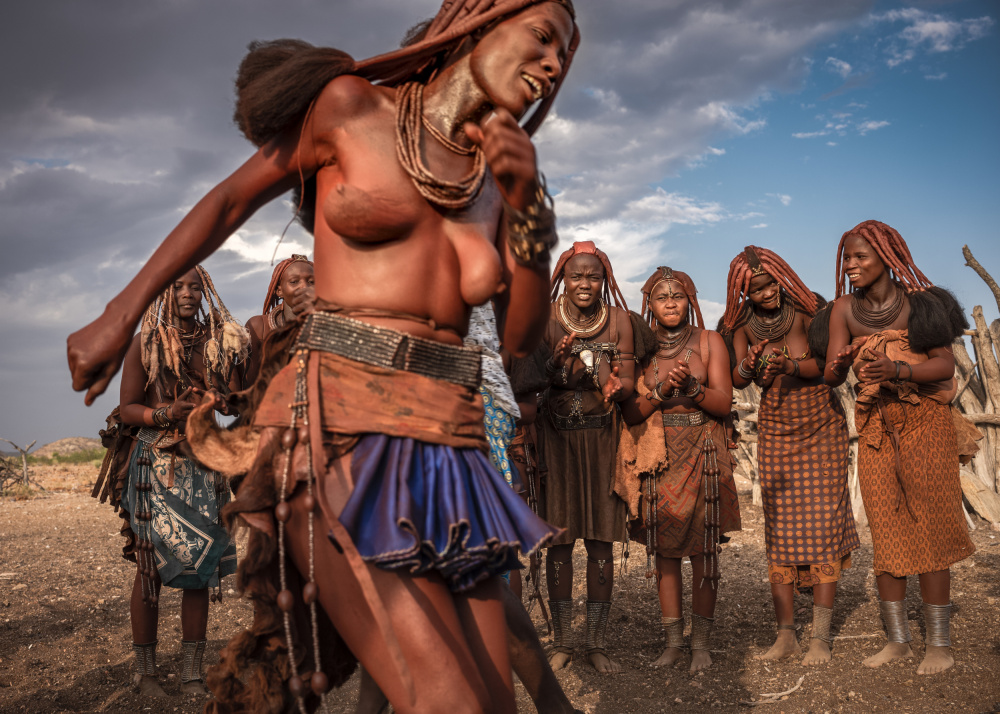 The Himba Dance von Rudy Mareel