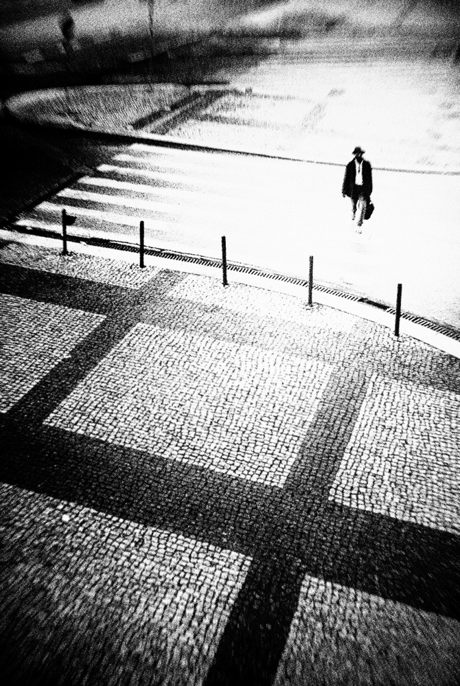 high above the flood von Rui Correia