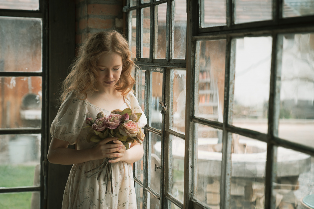 the girl with the flowers von Ruth Franke