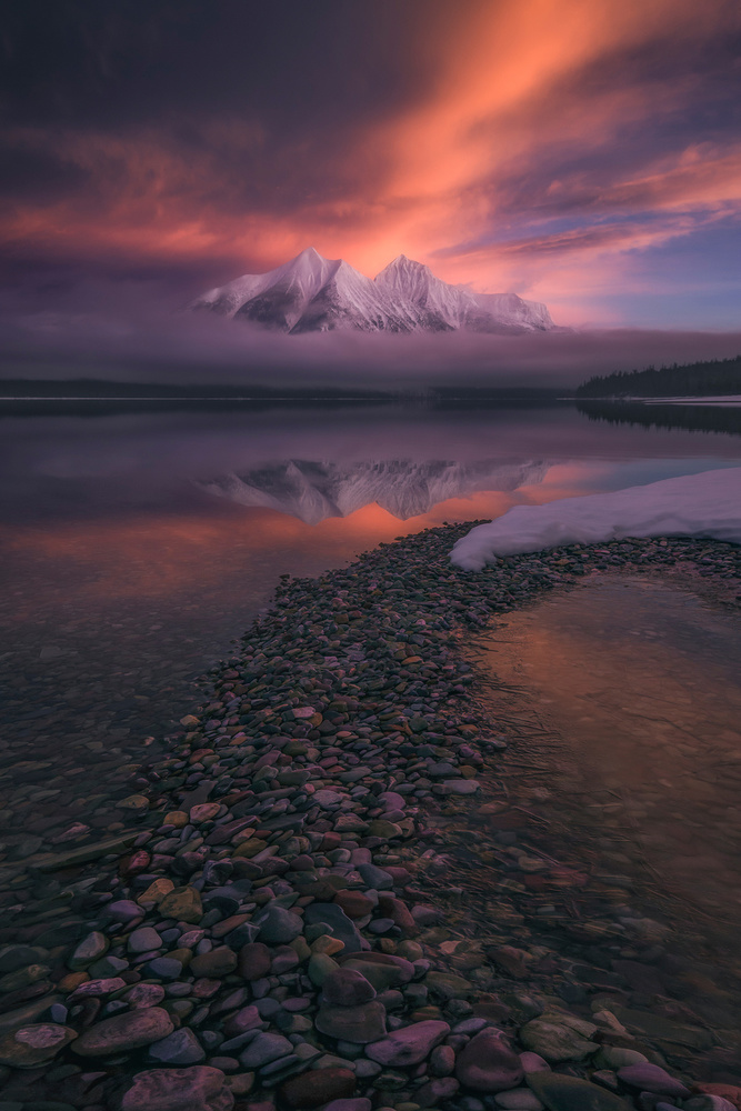 A Portrait of a Mountain von Ryan Dyar