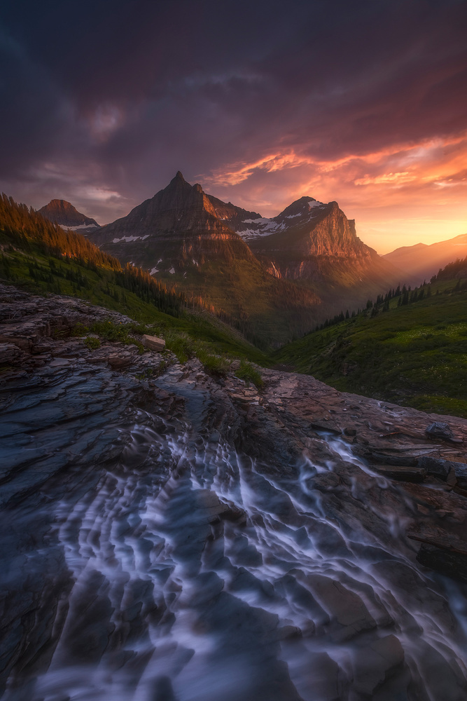 Into The Valley von Ryan Dyar