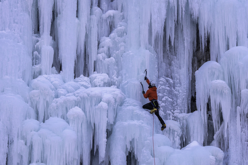 Ice Cliff Climbing-3 von Ryu Shin Woo