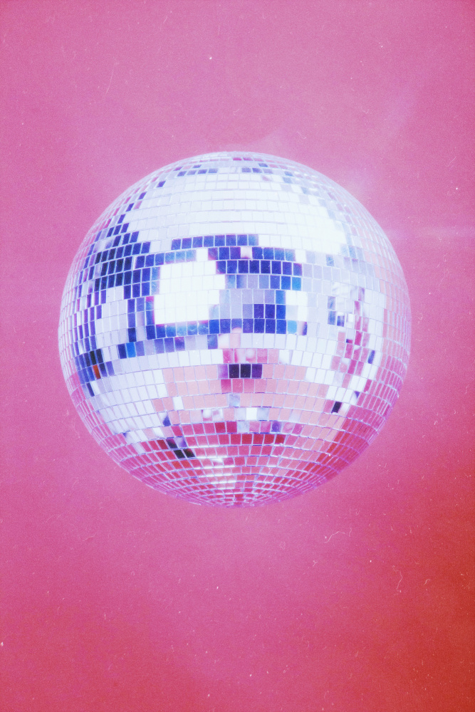 Pink Disco Ball von Samantha Hearn