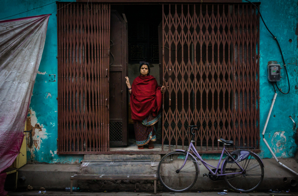 Old and alone von Samara Ratnayake