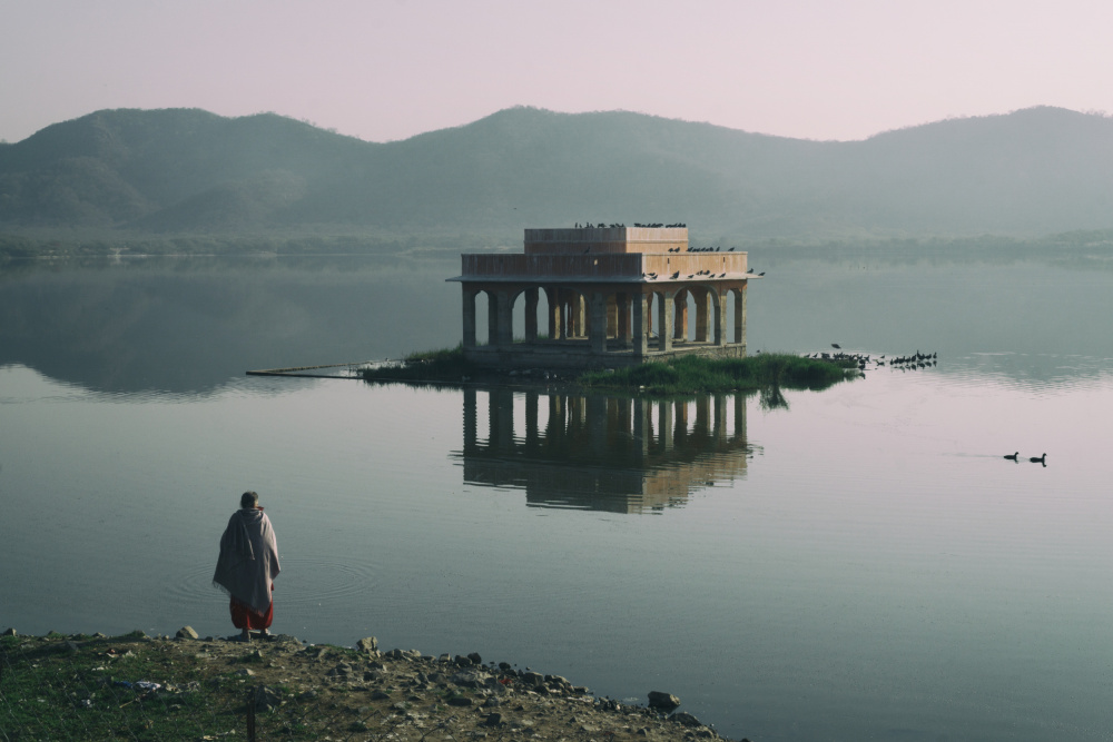 Loneliness von Samara Ratnayake