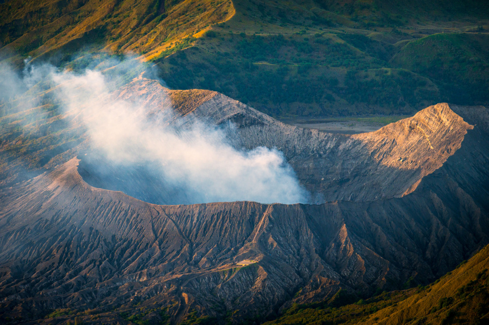 The Crater von SANDEEP MATHUR