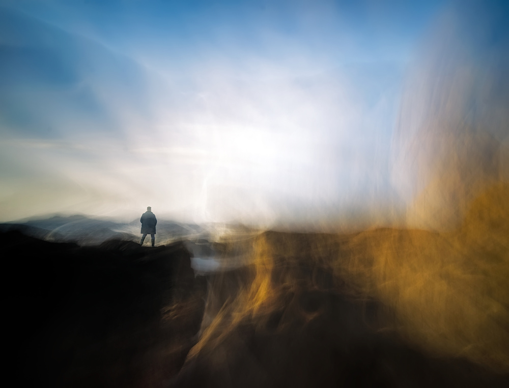 On the summit von Santiago Pascual Buye