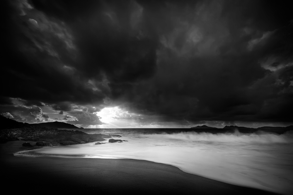 Storm lights von Santiago Pascual Buye