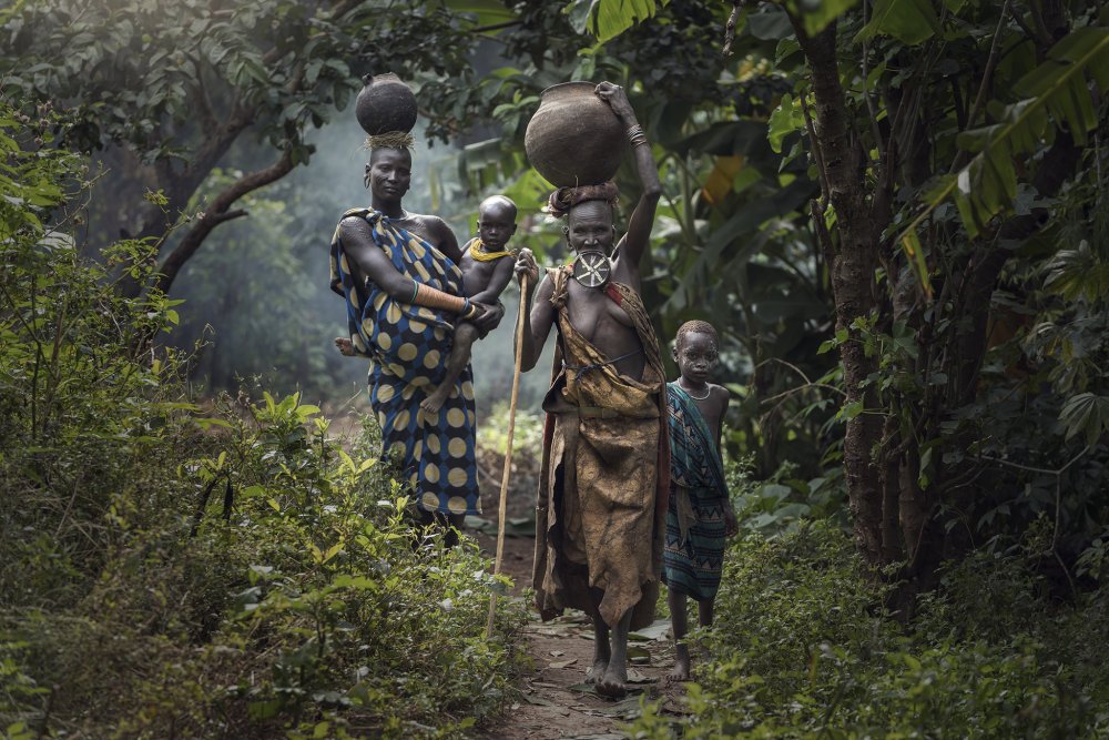 Ethiopian Suri tribes von Sarawut Intarob