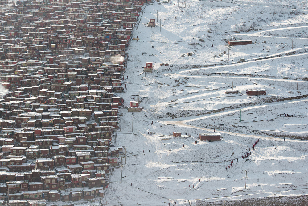 Larung Gar von Sarawut Intarob