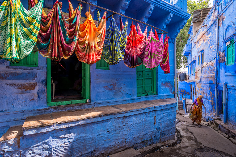 Colorful Street von Saurabh Sirohiya