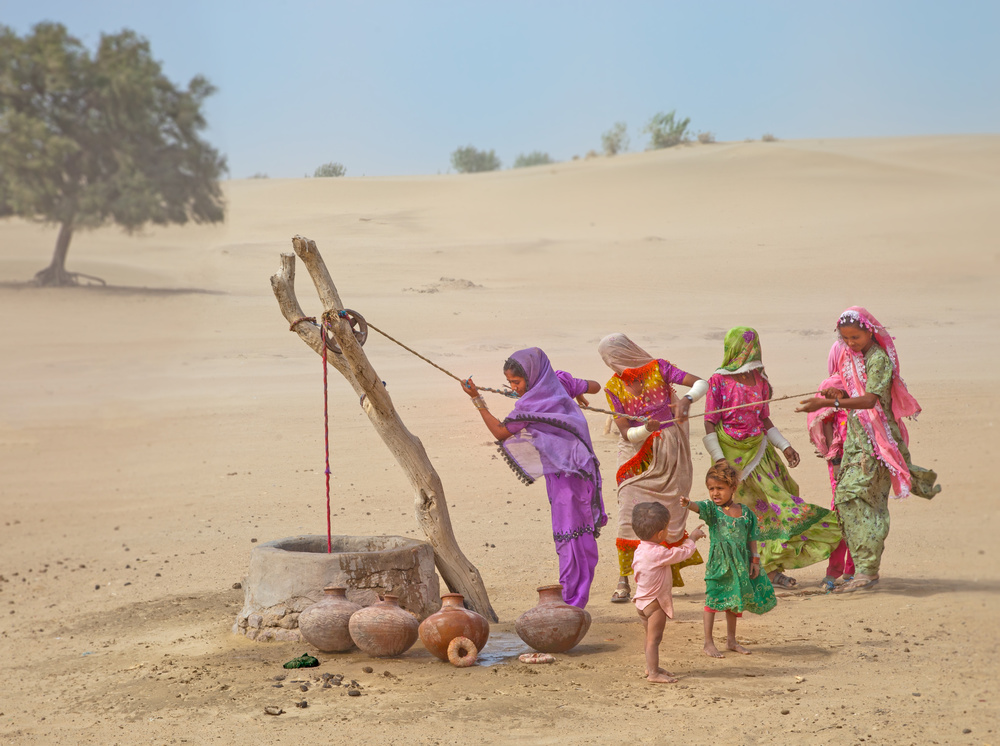 Water Pullers von Sayyed Nayyer Reza