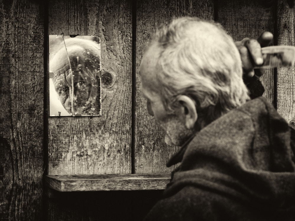 Self-Portrait in a Broken Mirror von Sebastian Vasiu (Sebastiaen)