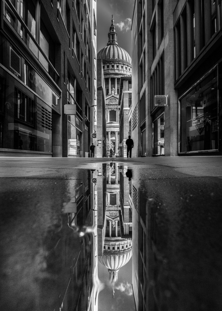 The Mirror Of St Pauls Cathedral von Selaru Ovidiu