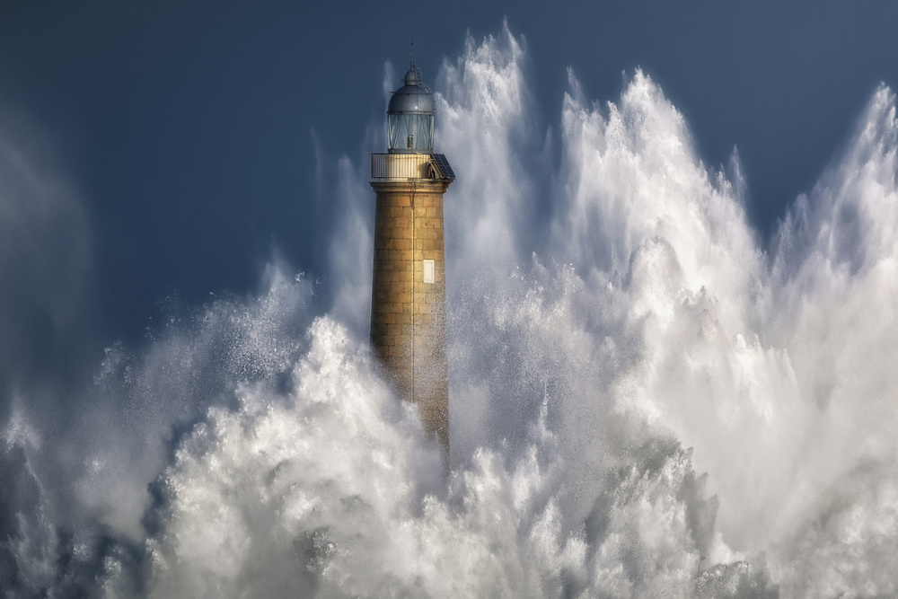 The power of the sea. von Sergio Saavedra Ruiz