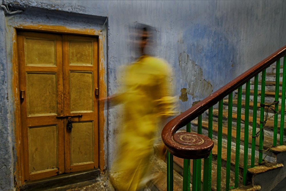 Man in stair case von Shaibal Nandi