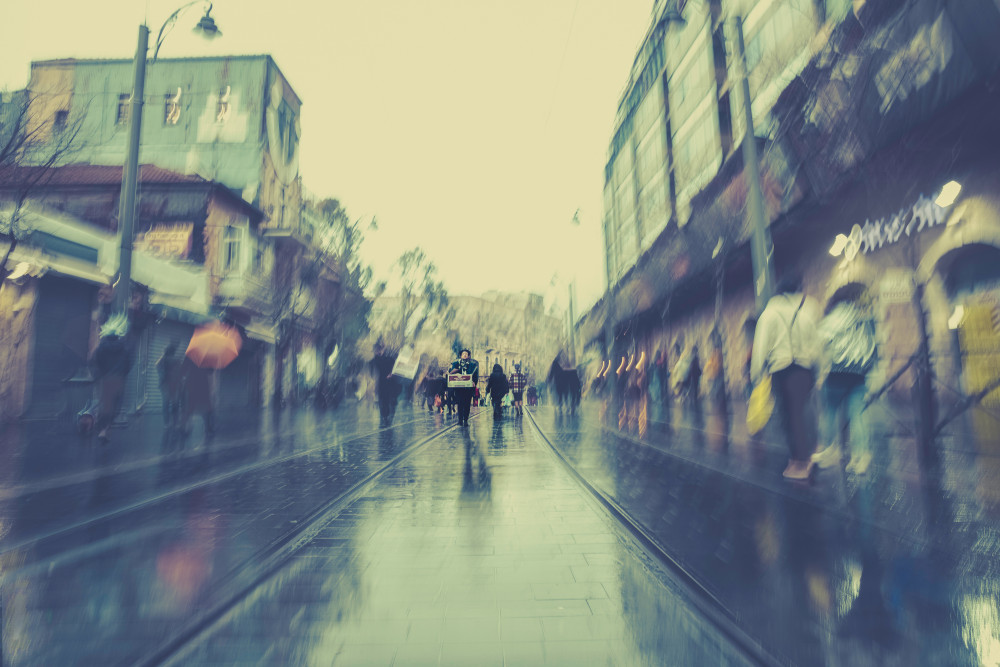 Surreal Jerusalem street von Sharon Levy