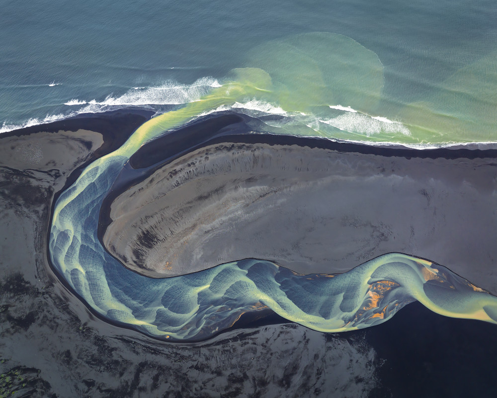 Meandering stream von Shenshen Dou