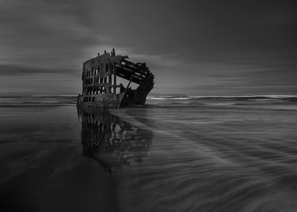 The Wreck of the Peter Iredale von Shirley Ji