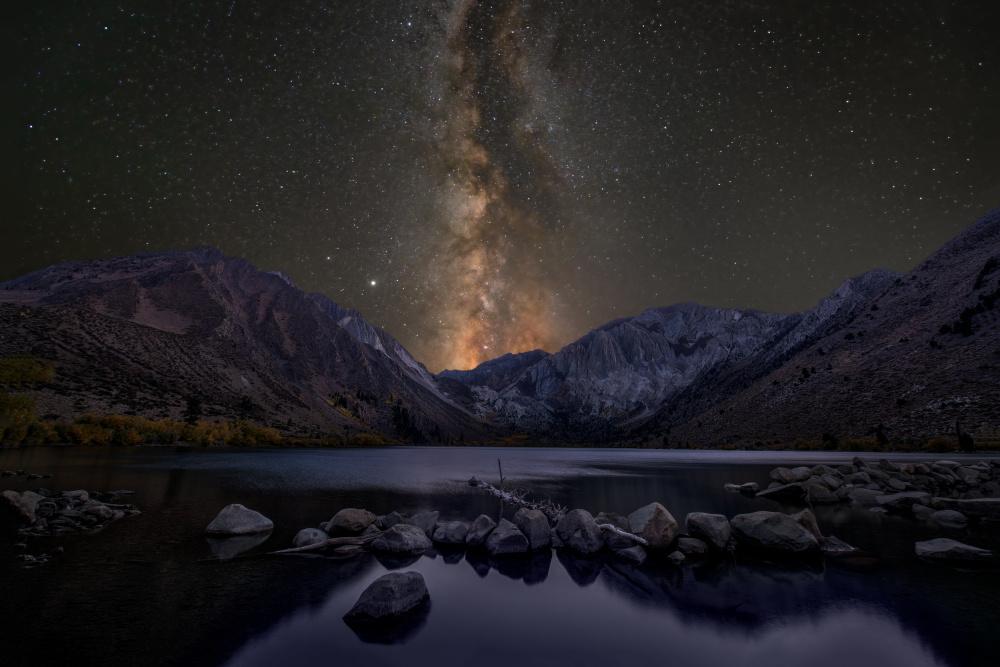 Milky Way over Convict Lake von Shirley Ji