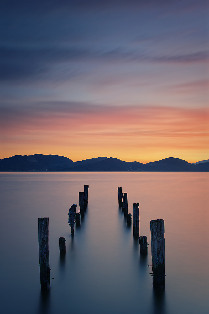 Sunrise on the Lake von Simon Rohl