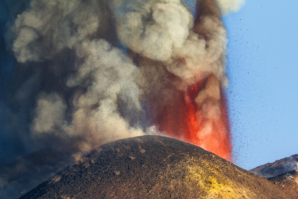 the fury of the volcano von Simone Genovese