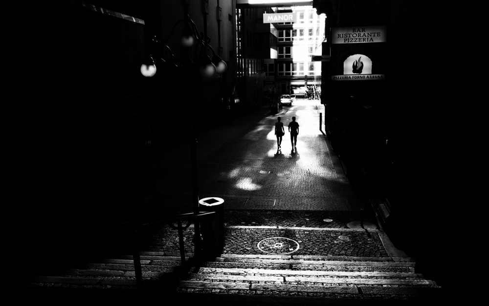 Light on the street II von Simone Riva