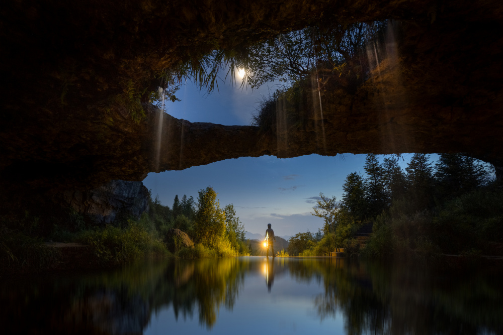 Water moon cave von Simoon