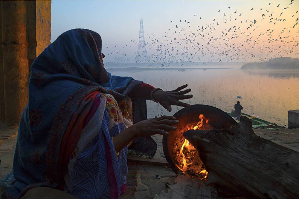 Winter Morning by Yamuna von Souvik Banerjee