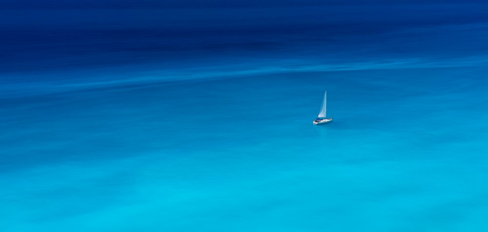 Sailing away von Stefan Hogea