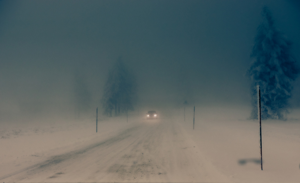 winter road von Stephanie Kleimann