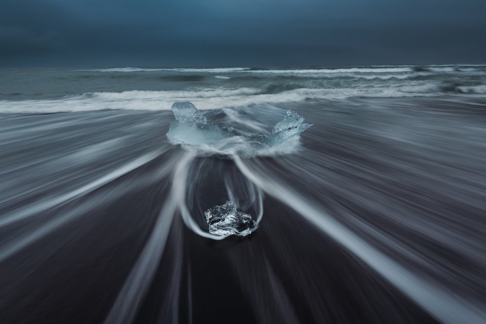 A diamond ice on the tiding beach von Sunny Ding