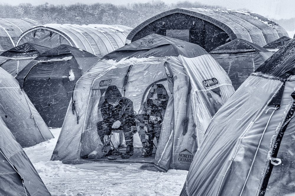 Ice fishing von Susanne Landolt