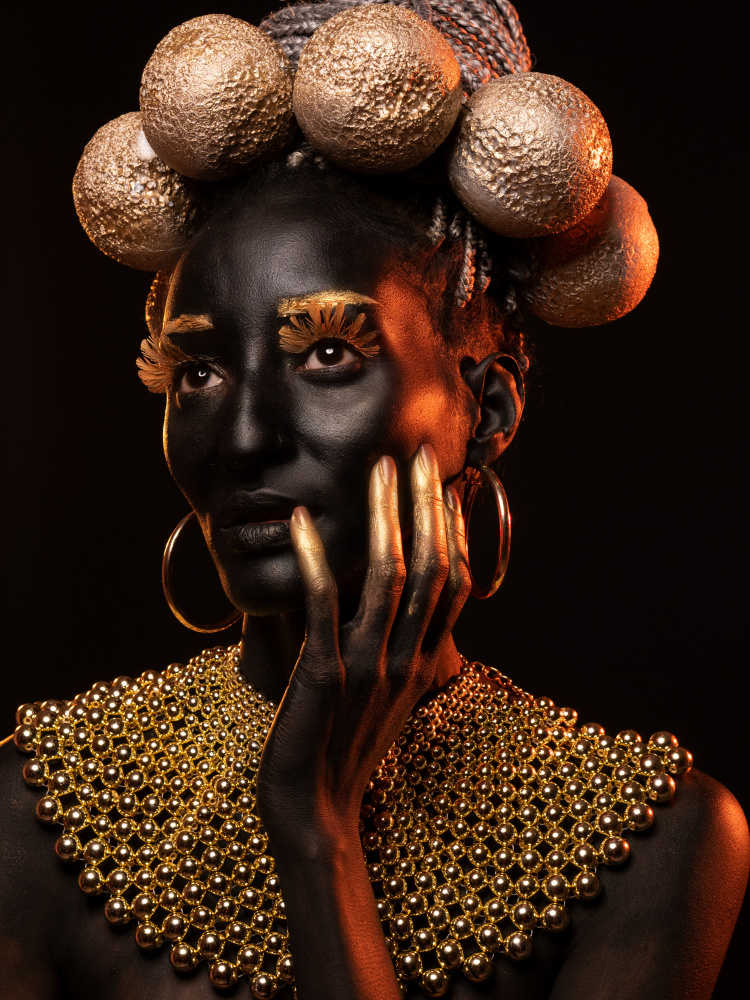 Golden woman von Svetlana Kirzh